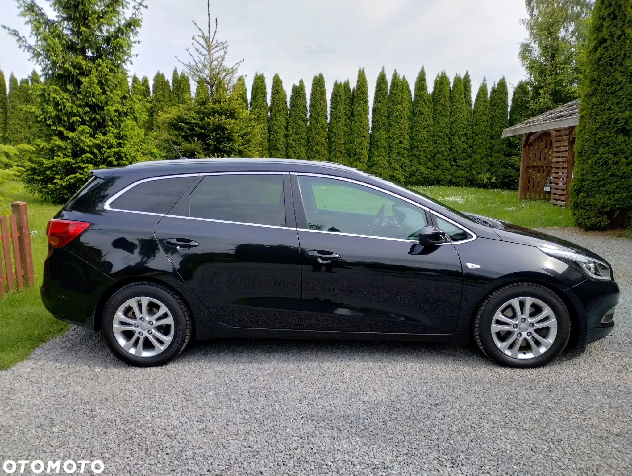 Kia Ceed 1.6 CRDi 128 ISG SW Spirit - 10