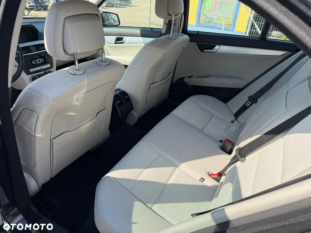 Mercedes-Benz Klasa C - 15