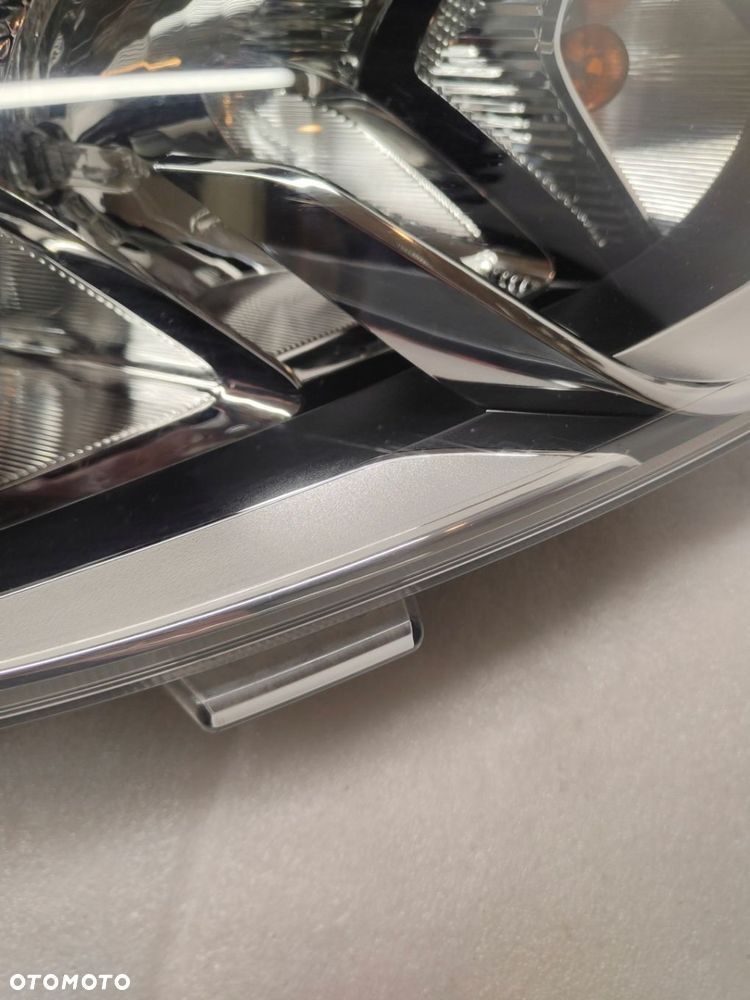 FORD FIESTA MK8 LAMPA ZW PRAWY PRZÓD H1BB-13W029-AD - 3