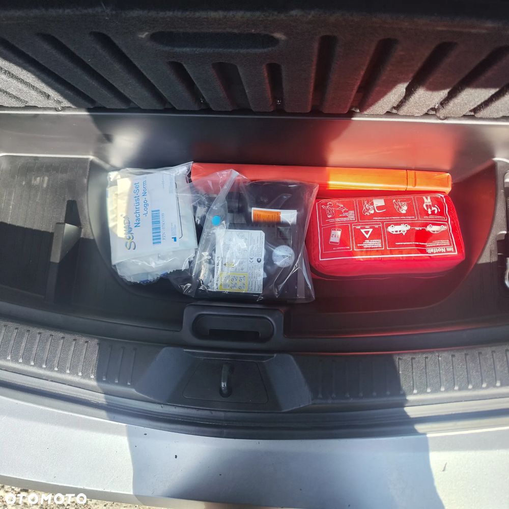 Mazda 5 2.0 Exclusive - 23