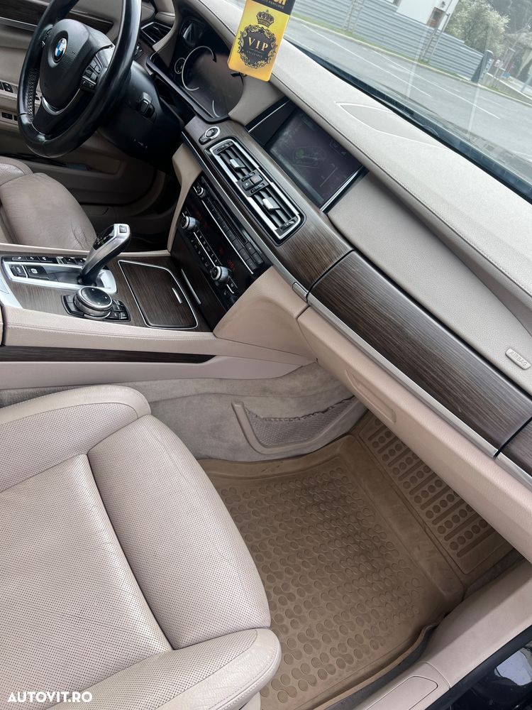BMW Seria 7 730d xDrive - 12