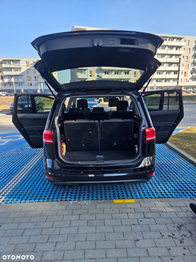 Volkswagen Touran 2.0 TDI BMT Comfortline - 4