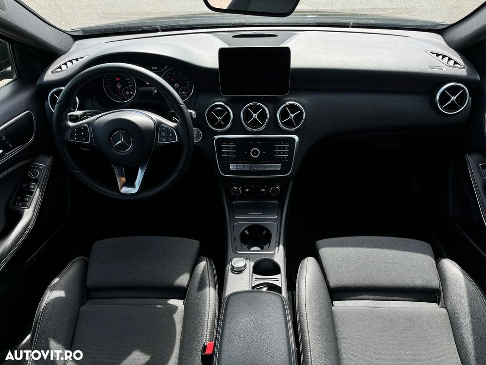 Mercedes-Benz A 200 7G-DCT - 12