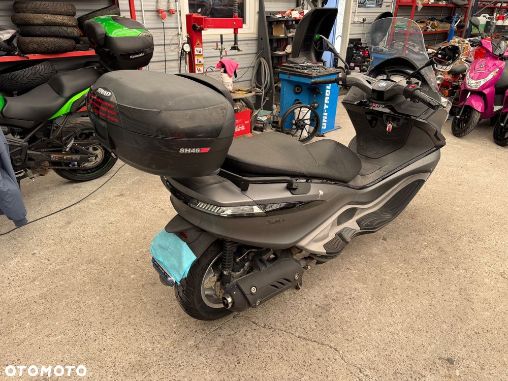 Piaggio X10 - 24