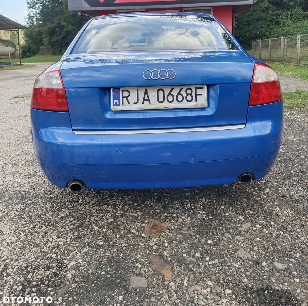 Audi A4 Limousine - 6