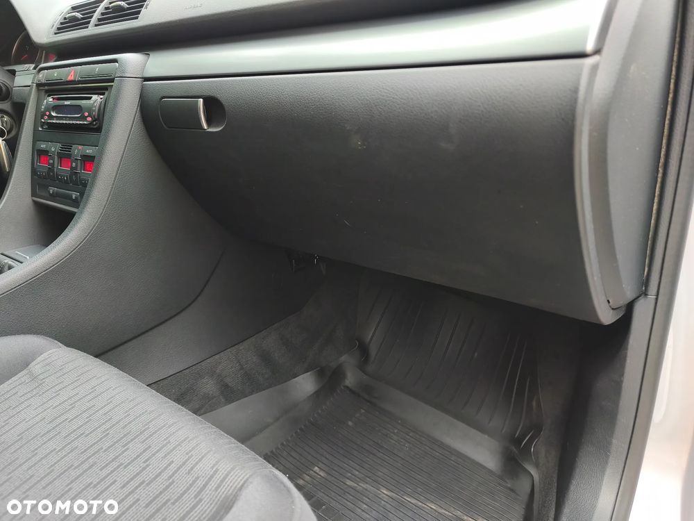 Audi A4 Avant 1.6 - 32