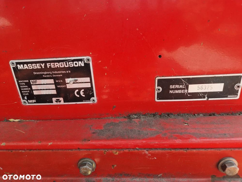 Massey Ferguson MF 36 Claas New Holland P600 - 12