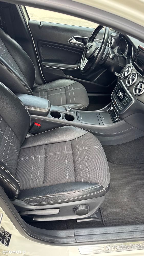 Mercedes-Benz GLA 250 4-Matic - 21