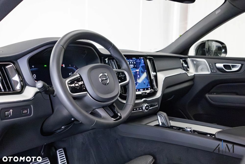 Volvo XC 60 B5 D AWD Ultimate Dark - 13