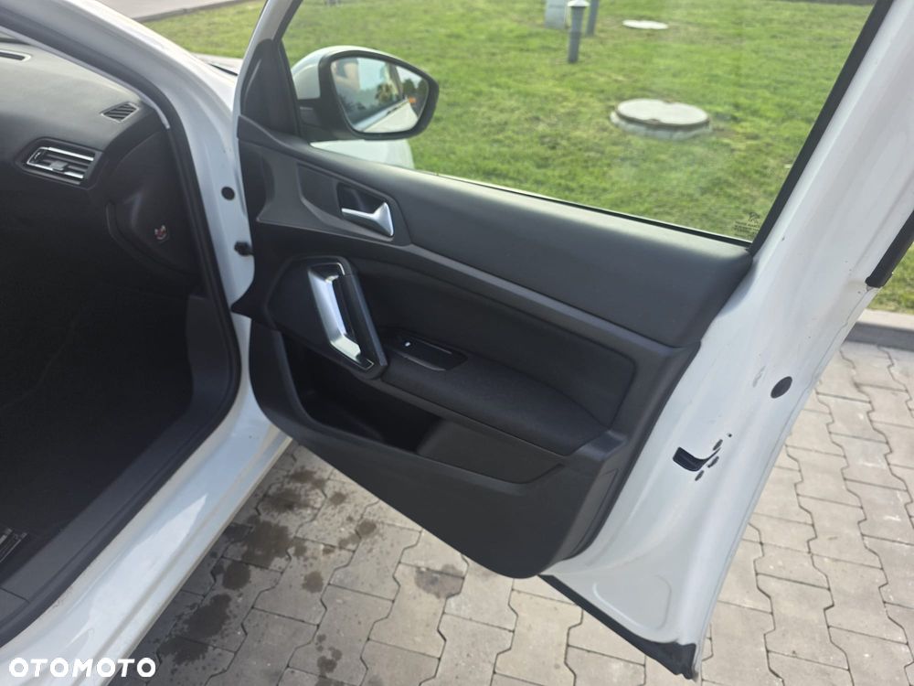 Peugeot 308 BlueHDi 150 EAT6 Stop & Start Business-Line - 20