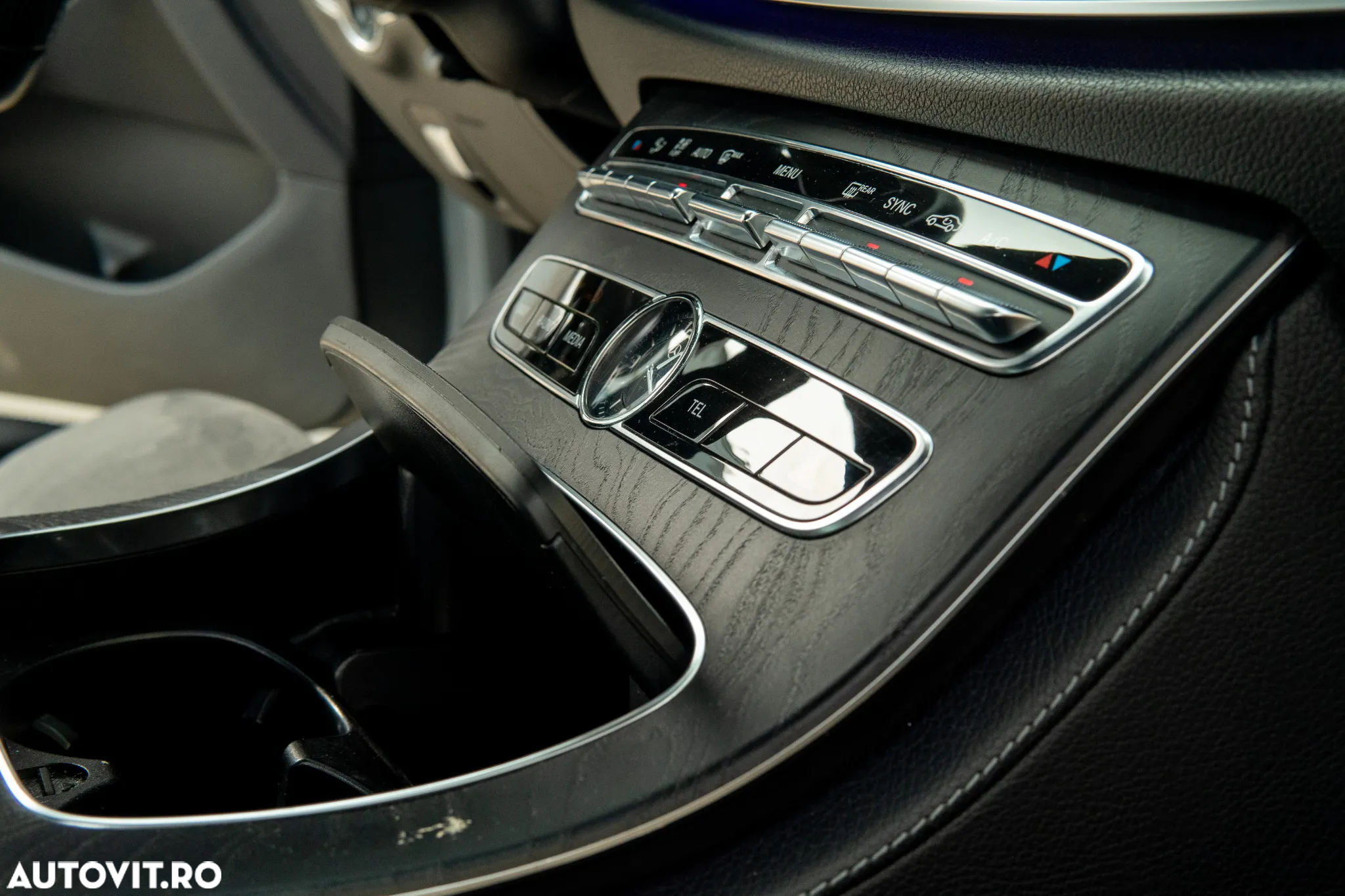 Mercedes-Benz E 200 Cabrio - 30