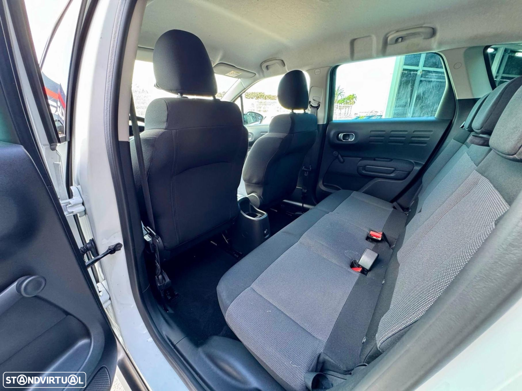 Citroën C3 Aircross 1.6 BlueHDi Shine - 22