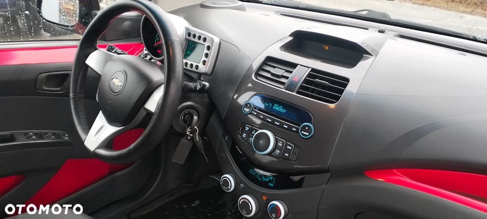 Chevrolet Spark - 34