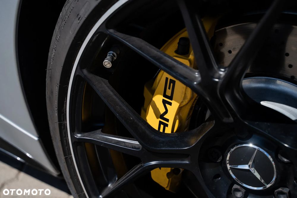 Mercedes-Benz AMG GT - 11