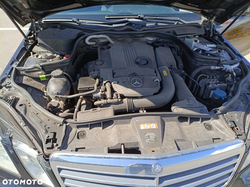 Mercedes-Benz Klasa E 200 CGI BlueEFFICIENCY - 14