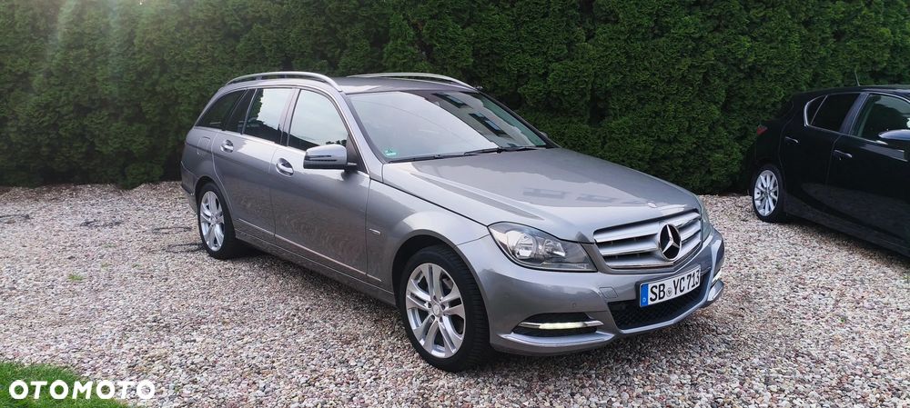 Mercedes-Benz Klasa C 180 CGI Automatik BlueEFFICIENCY Avantgarde - 2