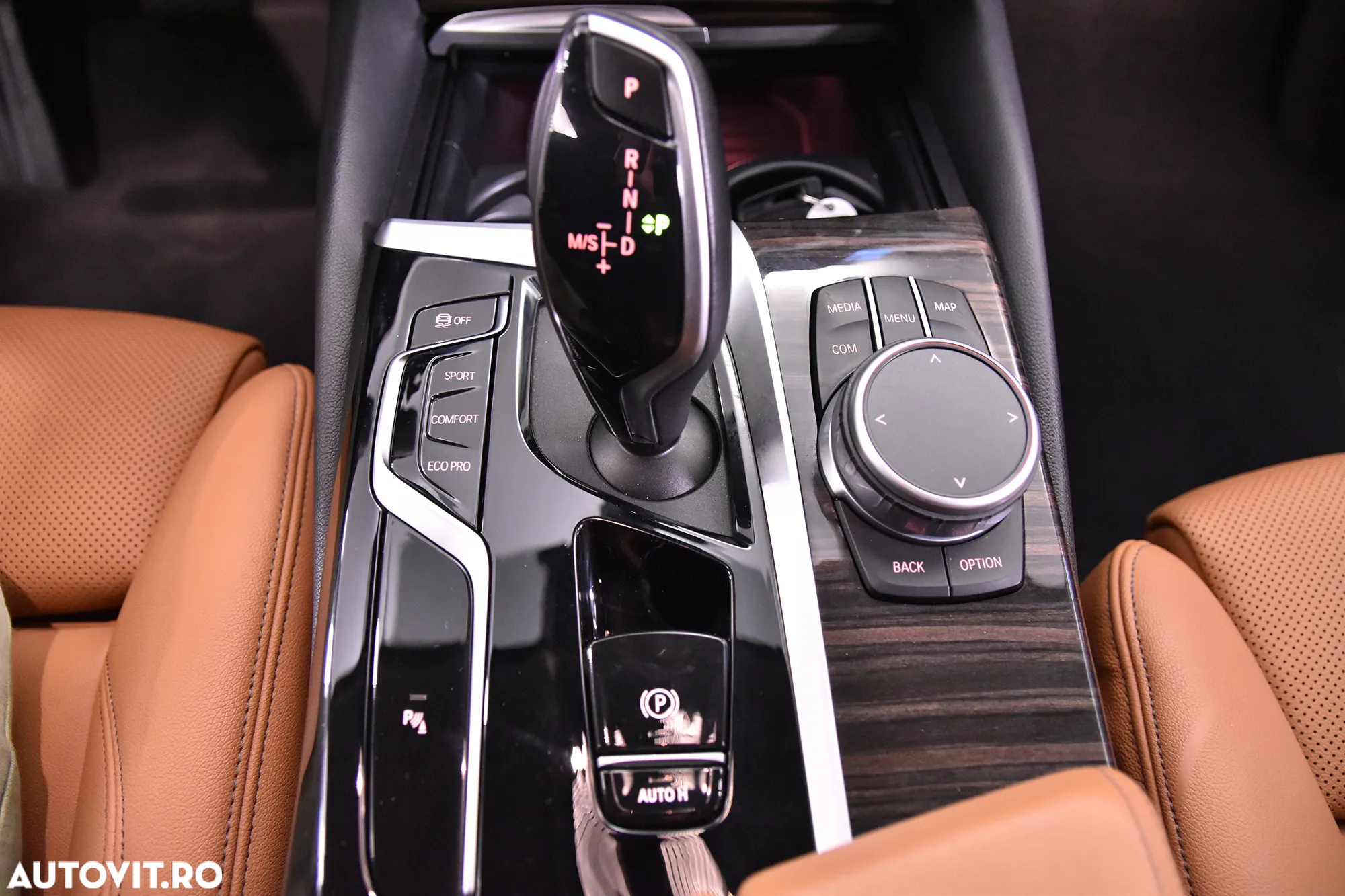 BMW Seria 5 520d AT - 17