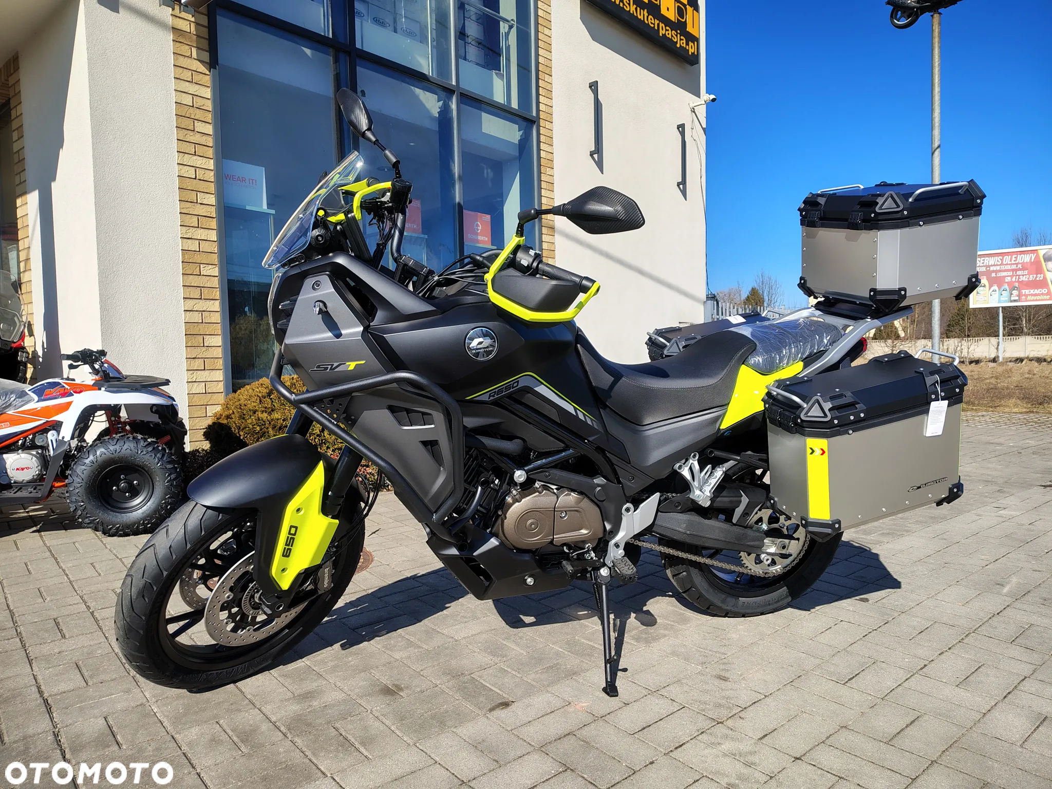 QJMOTOR SVT 650 - 29