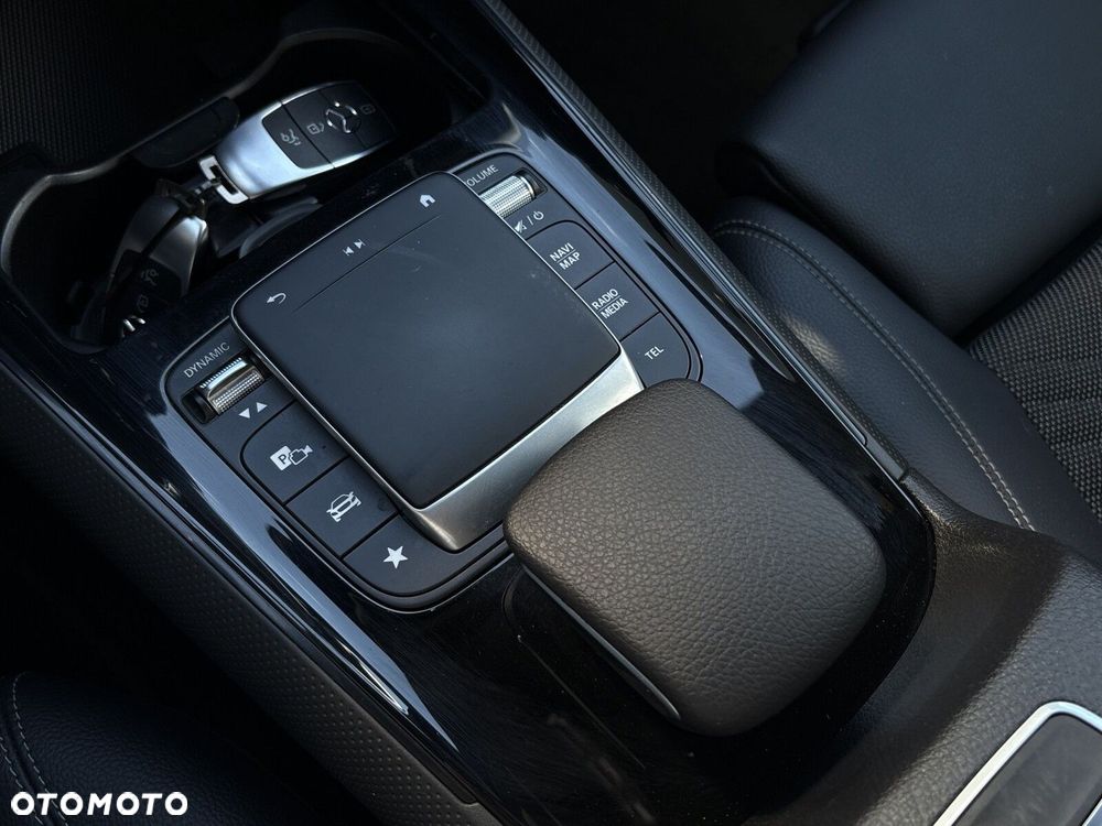 Mercedes-Benz GLB 200 7G-DCT - 28
