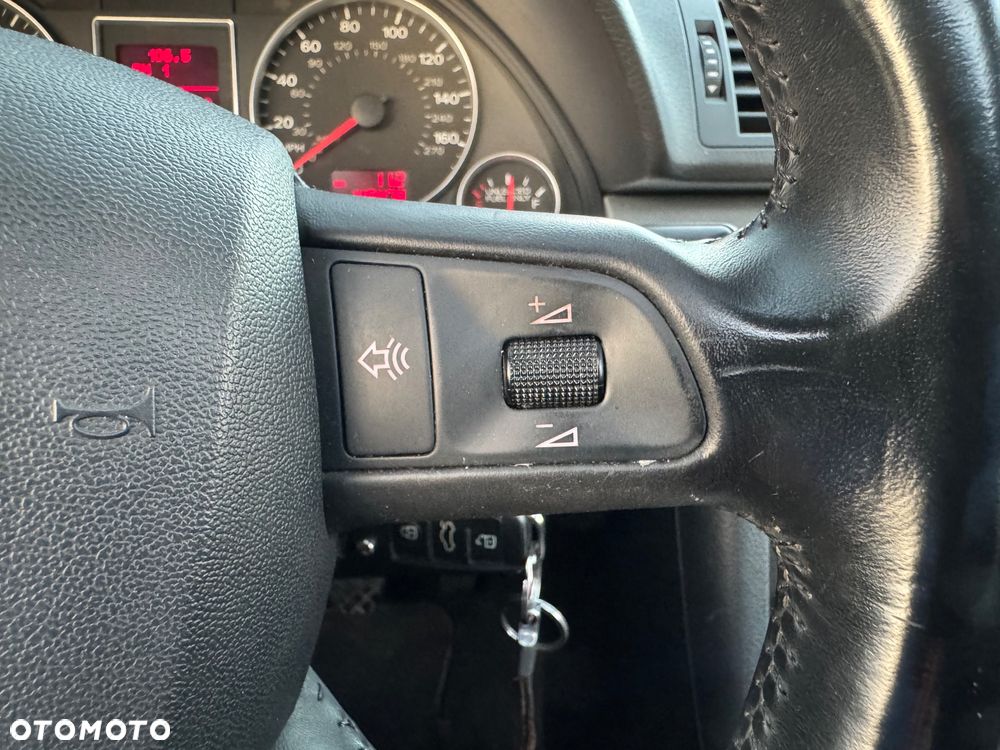 Audi A4 Limousine - 20