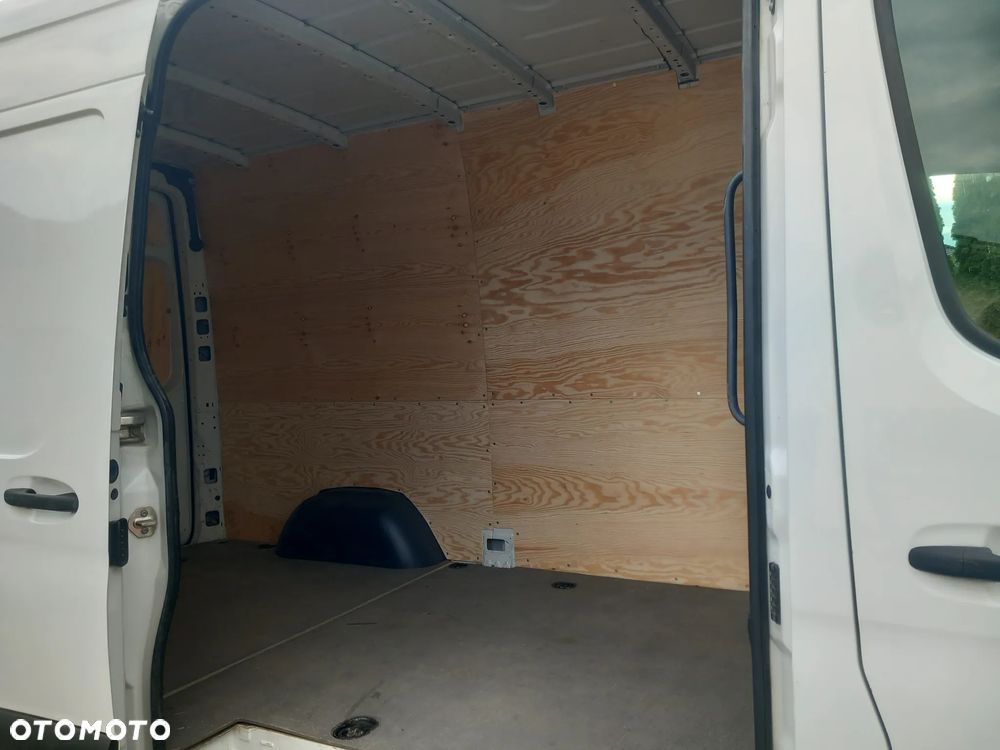 Mercedes-Benz Sprinter - 3