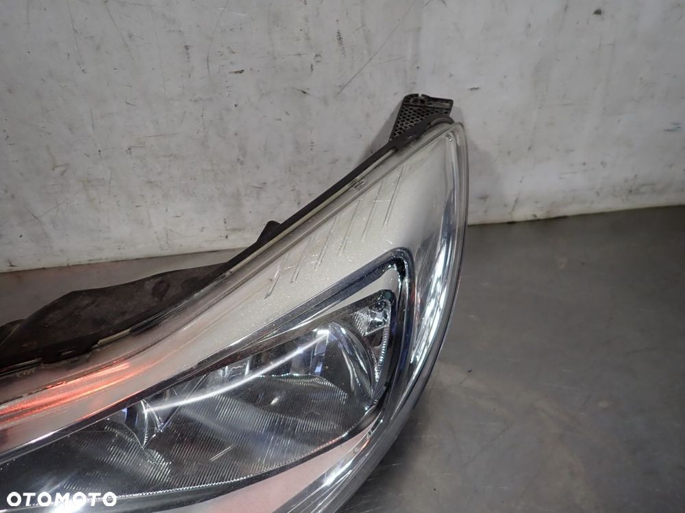 LAMPA LEWA PRZEDNIA FORD FOCUS MK3 - 2
