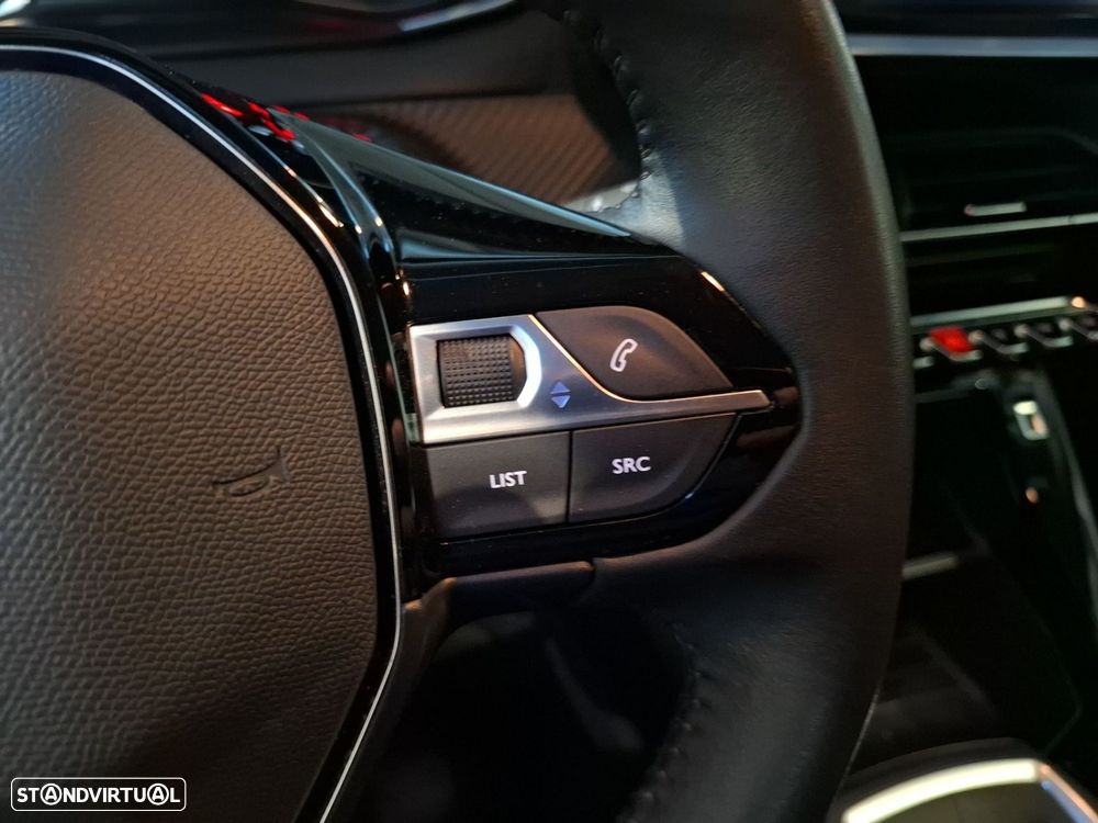 Peugeot 2008 1.2 PureTech Active - 16