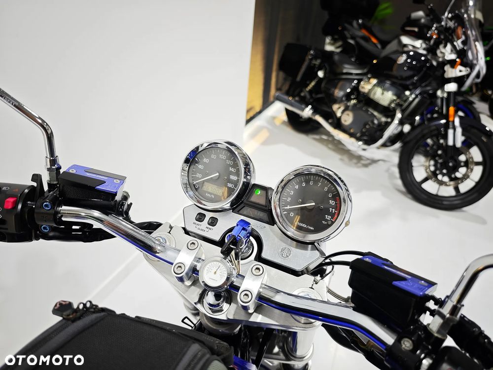 Yamaha XJR - 6