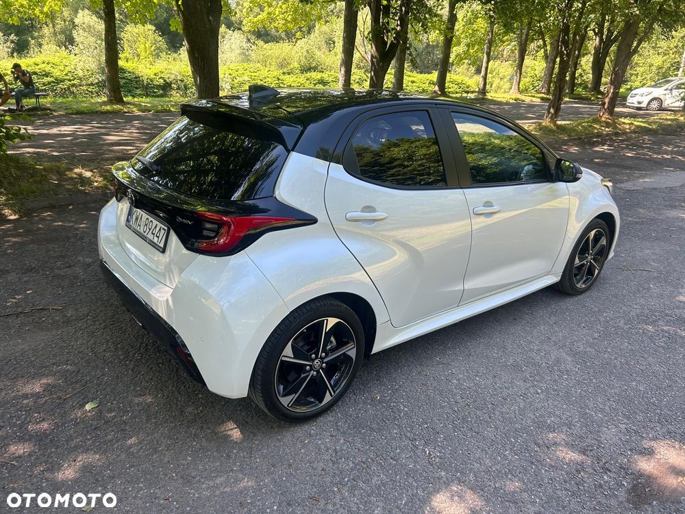 Toyota Yaris Hybrid 1.5 Executive - 4