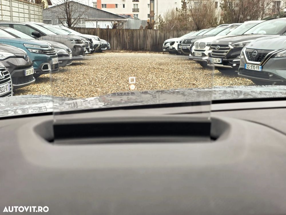 Citroën C4 PureTech 130 Stop&Start EAT8 SHINE - 27