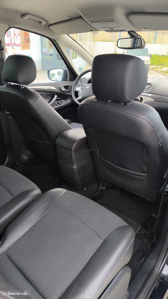 Ford S-Max 1.8 TDCi Titanium 7L - 46