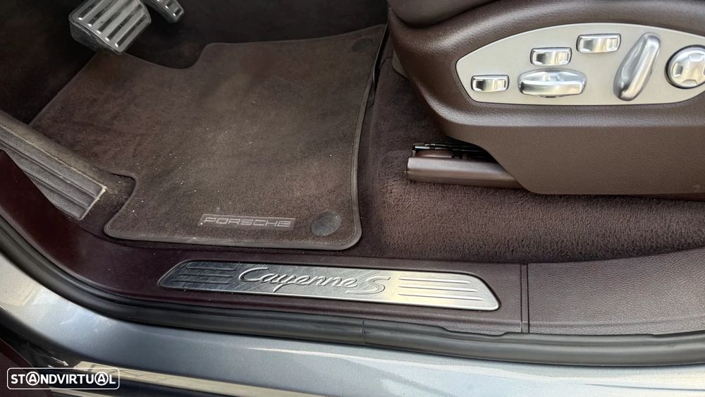 Porsche Cayenne S - 18