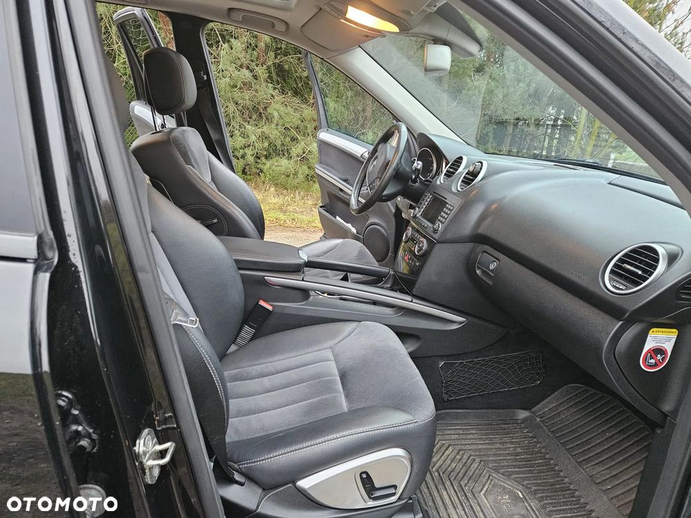 Mercedes-Benz ML - 16