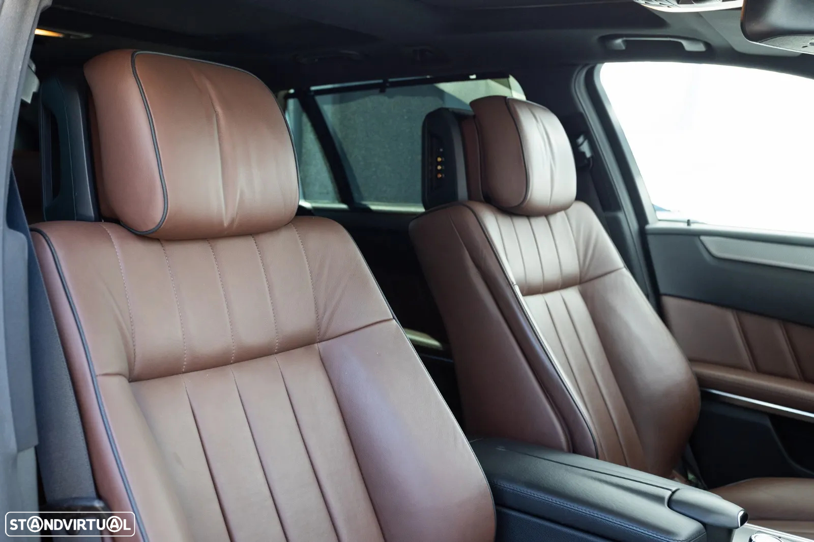 Mercedes-Benz E 350 BlueTEC Avantgarde 4-Matic - 40