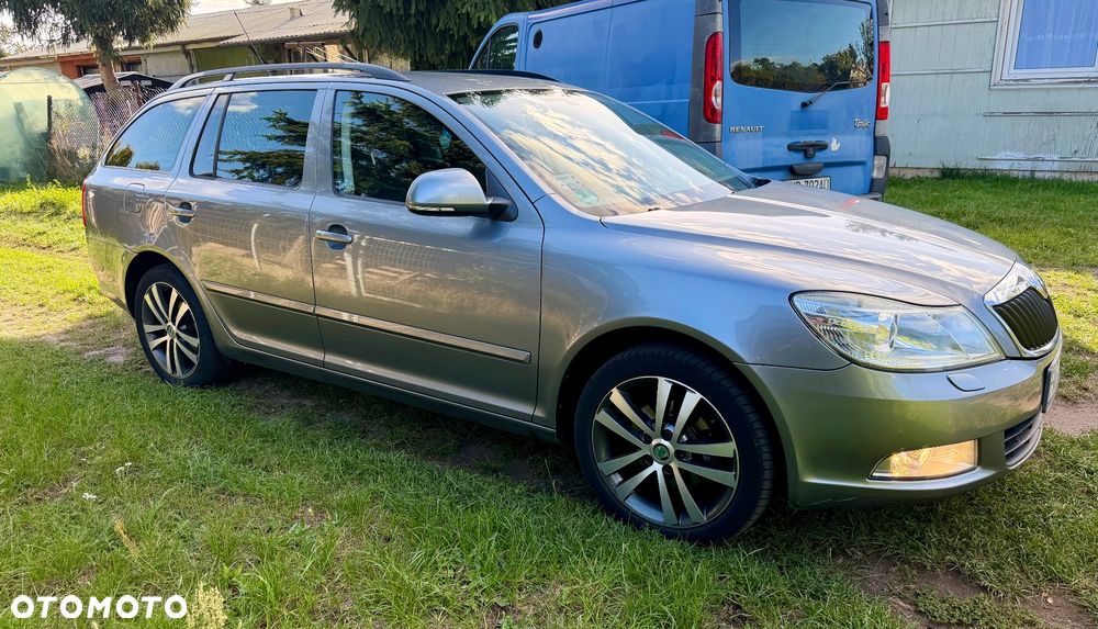 Skoda Octavia 1.6 TDI Elegance DSG - 5