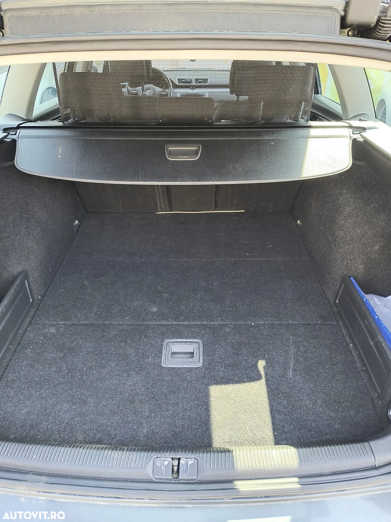 Volkswagen Passat 2.0 TDI BlueMotion Tehnology DSG Highline - 8