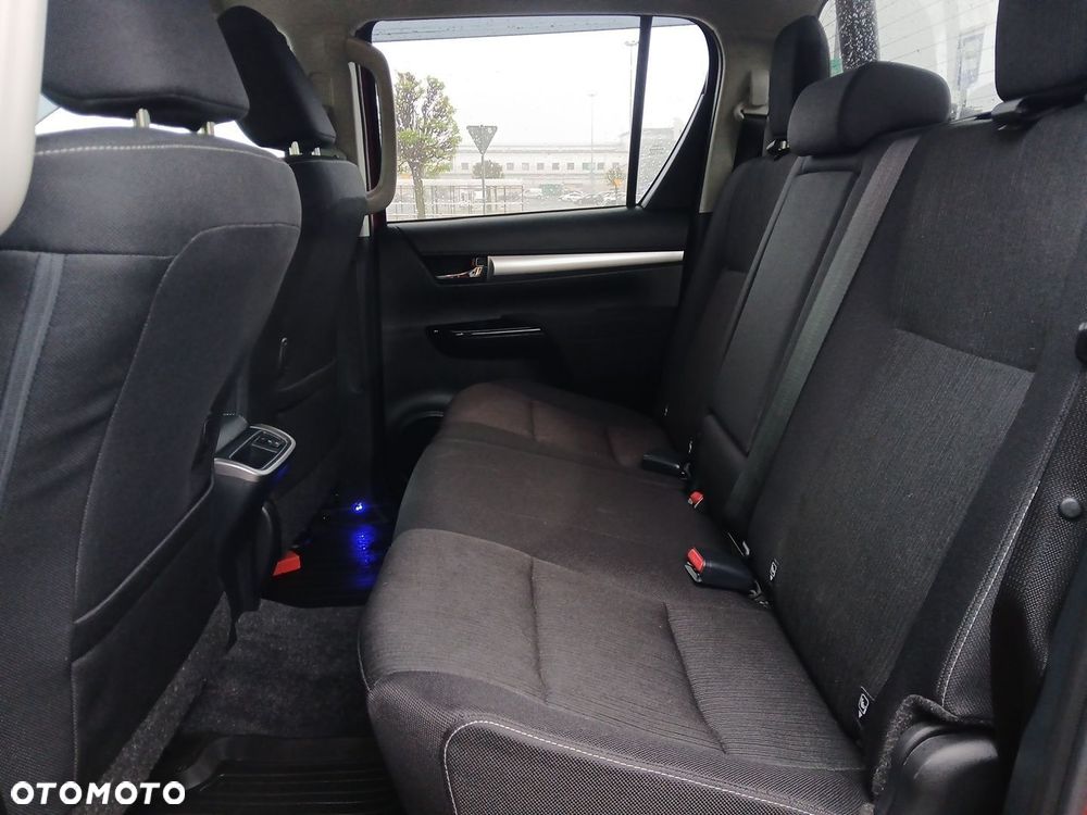 Toyota Hilux - 16