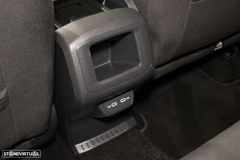 VW T-Cross 1.0 TSI Urban DSG - 18