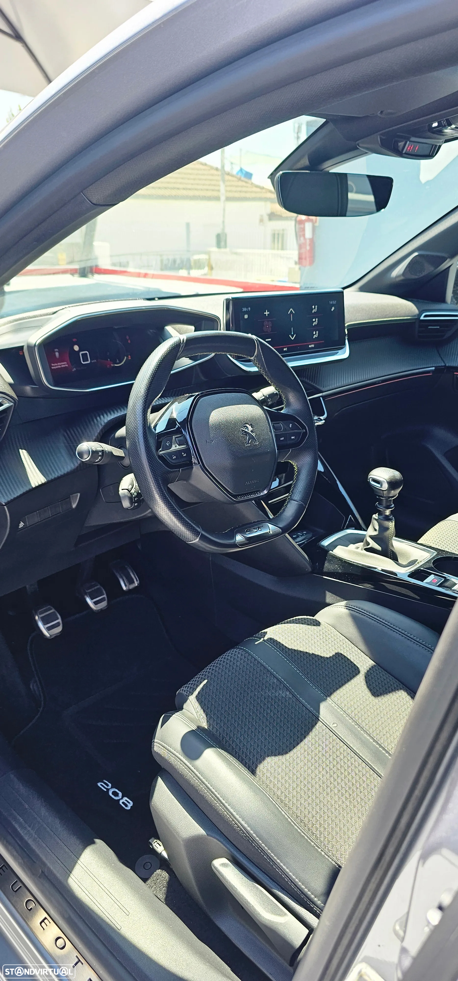 Peugeot 208 1.2 PureTech GT Line - 7