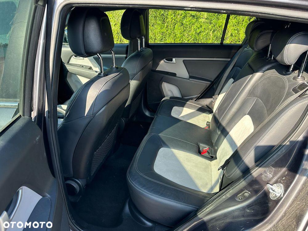 Kia Sportage 1.7 CRDI 2WD Attract - 8