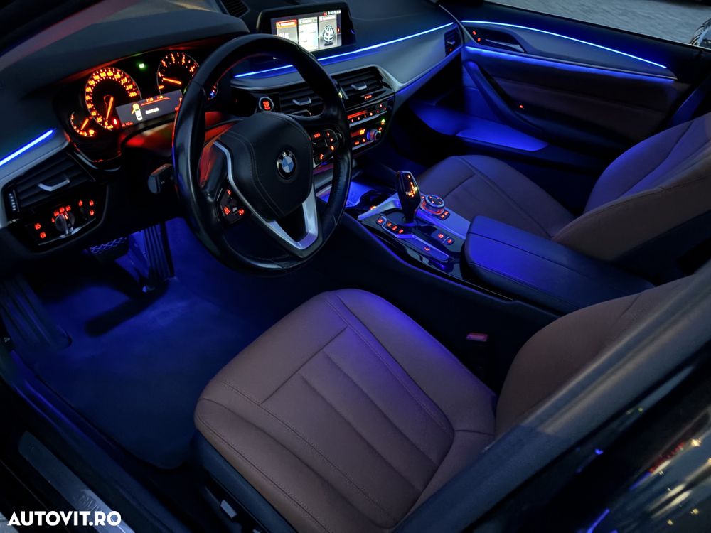 BMW Seria 5 520i Aut. - 29