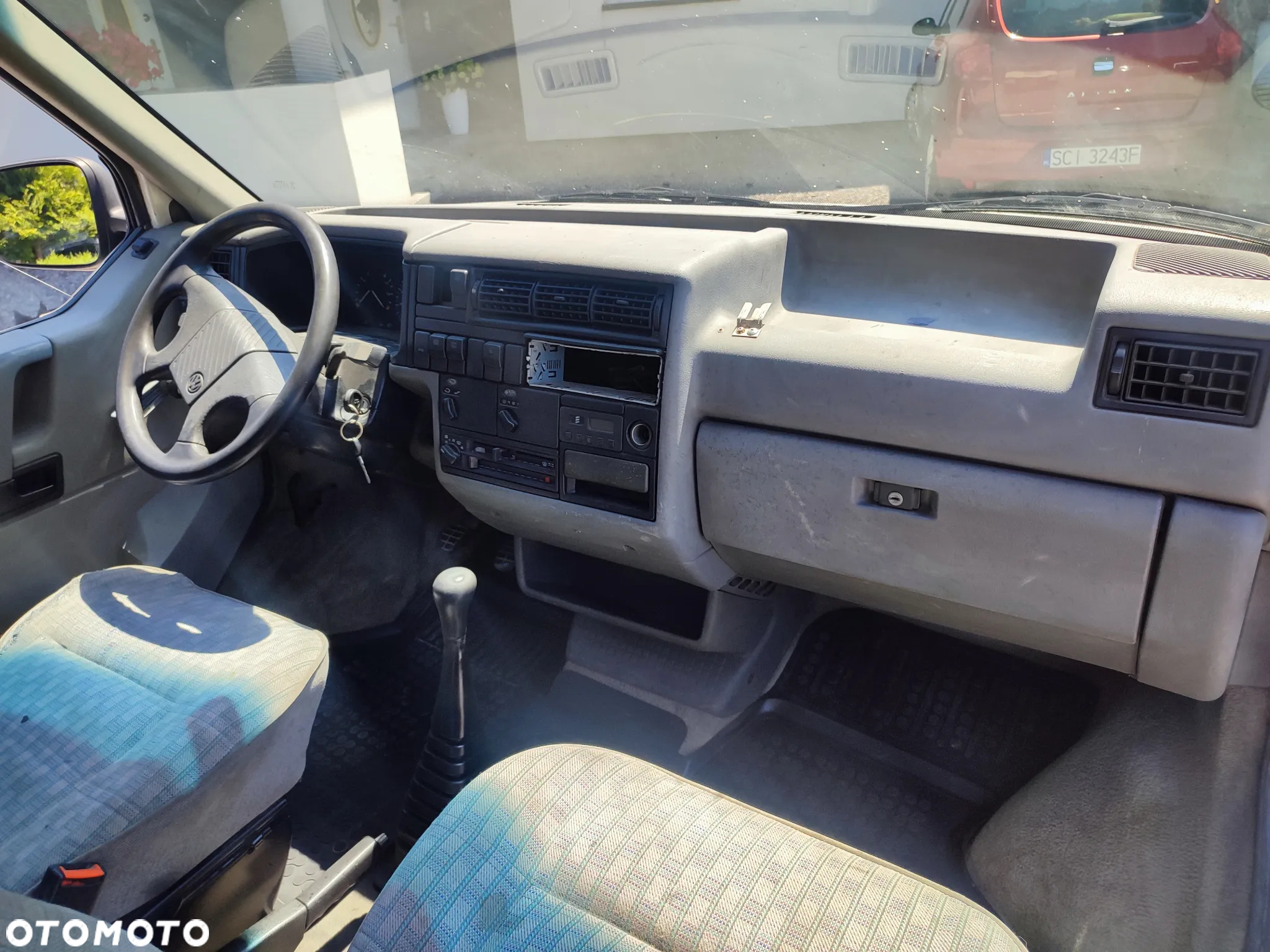 Volkswagen Multivan D - 13