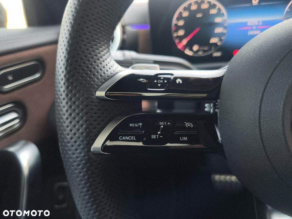 Mercedes-Benz CLA - 16