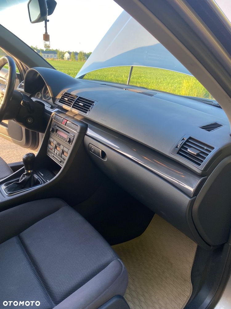 Audi A4 Avant - 19