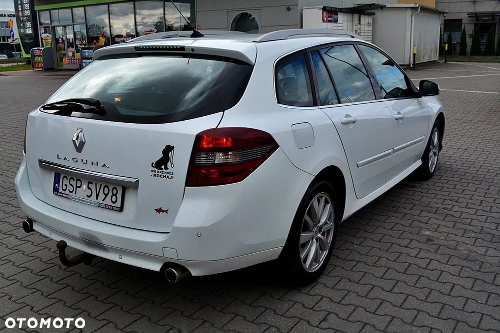 Renault Laguna 2011 photo 4