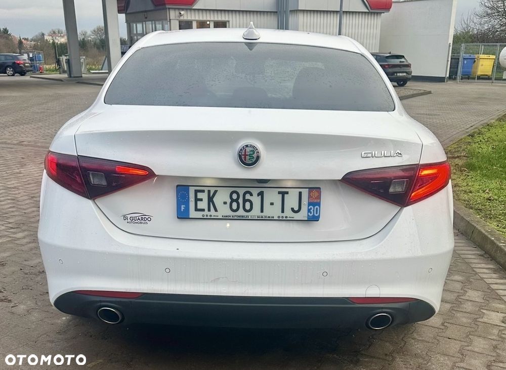 Alfa Romeo Giulia 2.2 D Turbo Super - 5