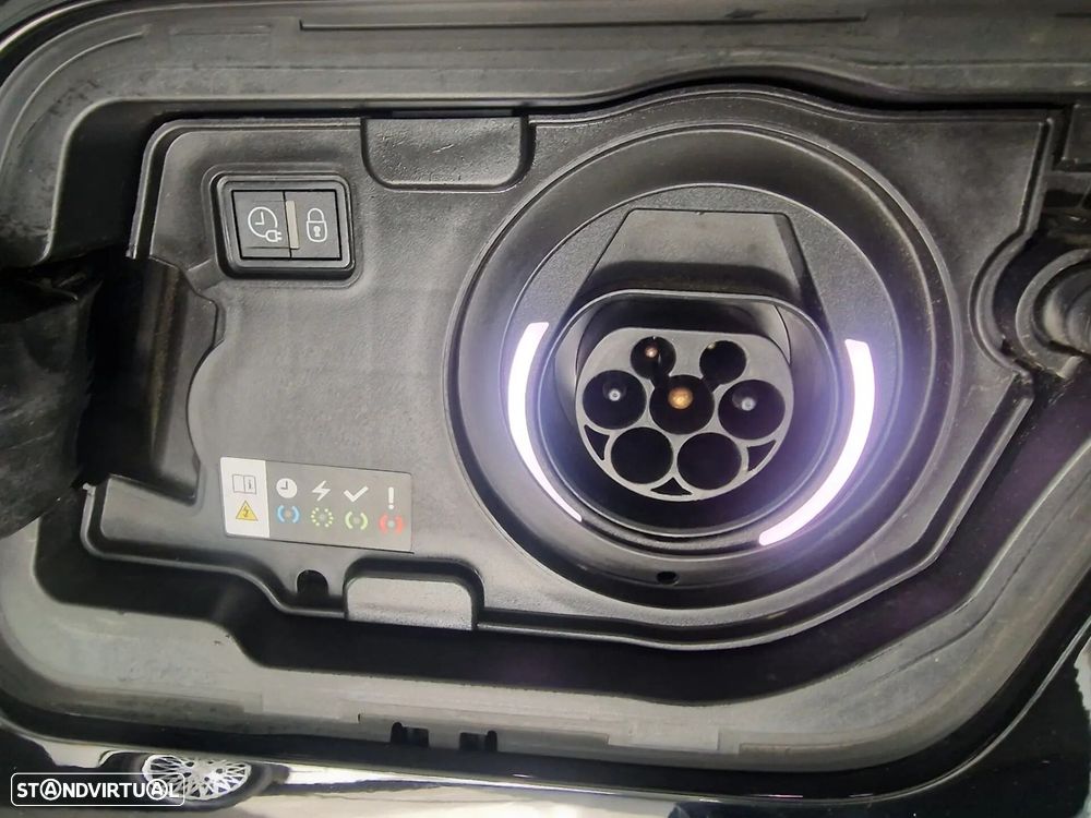 Peugeot 3008 1.6 Hybrid GT Line e-EAT8 - 11