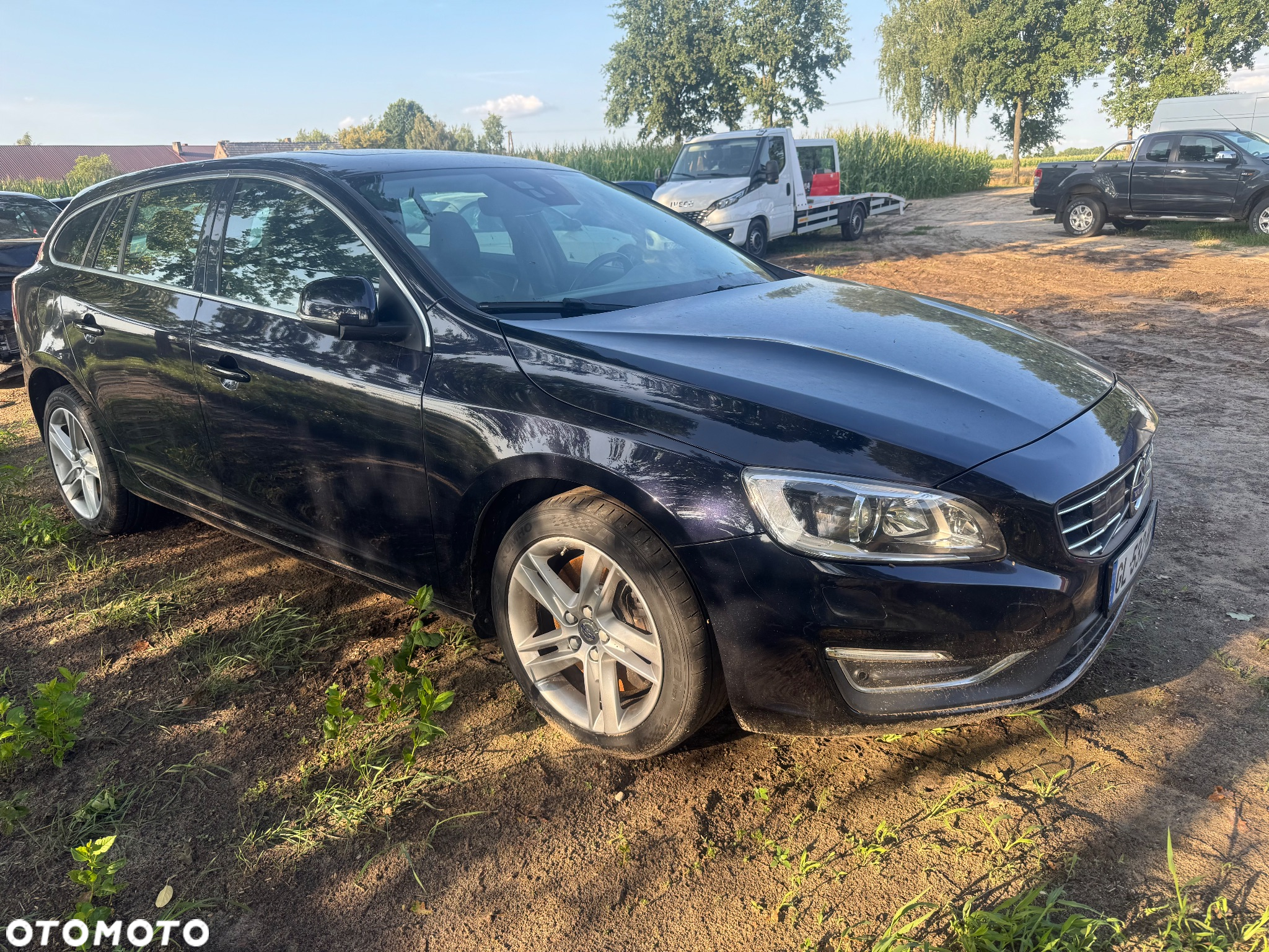 Volvo V60 D6 AWD Plug-in Hybrid Momentum - 3