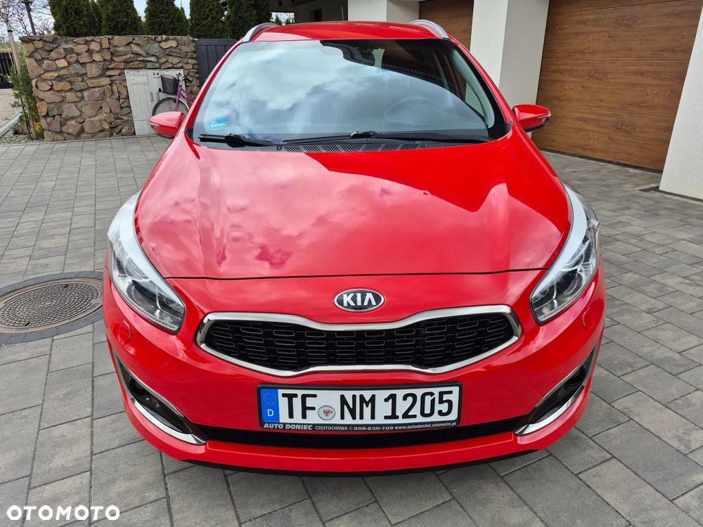 Kia Ceed - 10