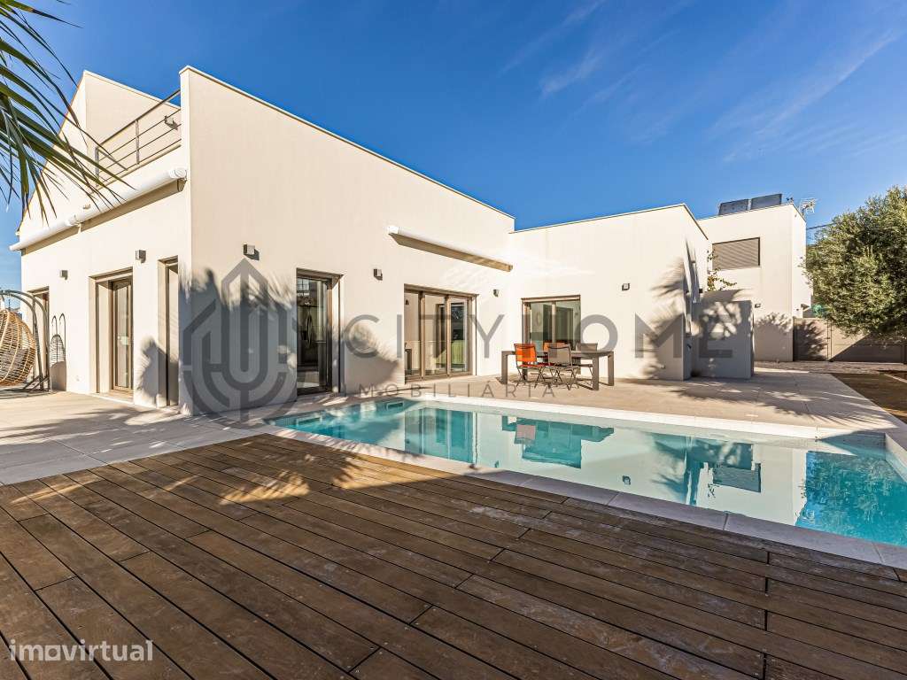 Moradia Isolada T4 +1 com Piscina e Vista Mar - Grande imagem: 5/49